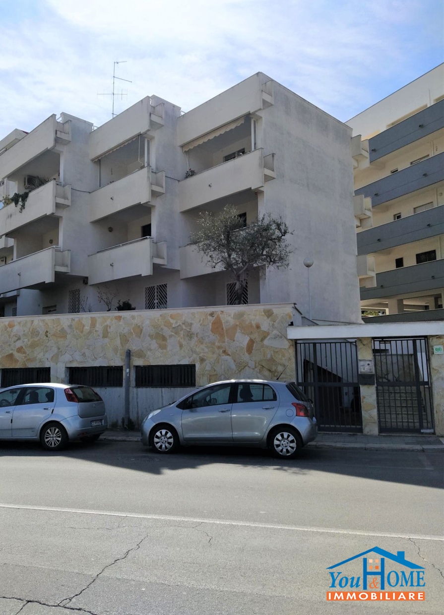 ufficio in affitto a Bari in zona Picone